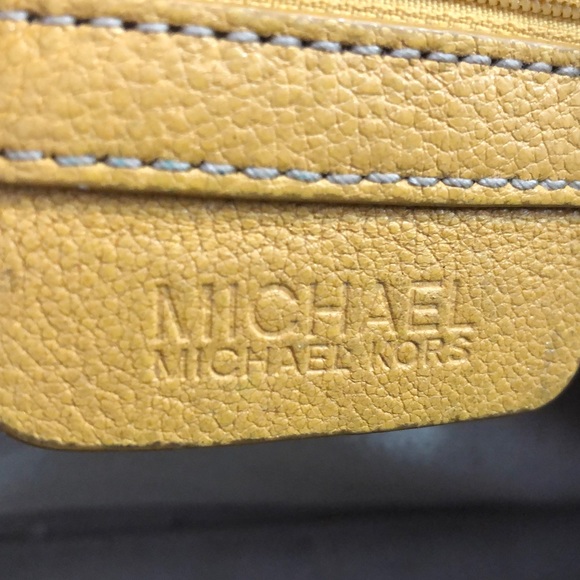 Michael Kors Tote Bag - Picture 9 of 16